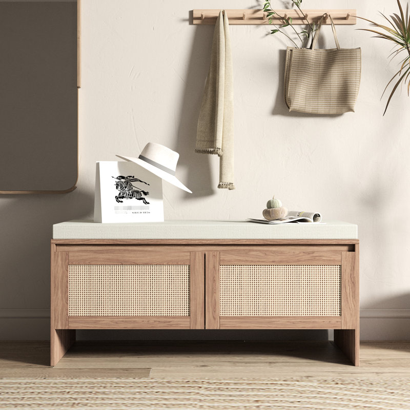 Banc en PP avec coussin pour la chambre à coucher, compartiment lisse et spacieux, siège rembourré en similicuir facile à nettoyer et housse amovible, bois franc d'ingénierie, rangement