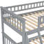 Lit superposé simple au-dessus d'un lit double avec tiroirs, fonction convertible grise, pin et matériau, rails de sécurité en forme de clôture, projet de type assemblage facile-130734245-130734244