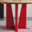 Table de salle à manger en bois massif avec pieds rouges-71688167