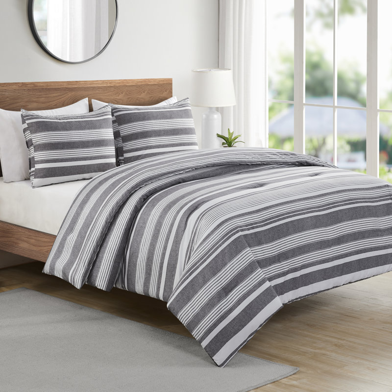 Modern Striped Comforter, King Comforter + 2 King Shams