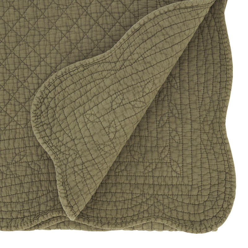 Sophisticated Quilted Table Runner, Green