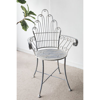 Fauteuil d'appoint en fer forgé de 58 x 56 x 97 cm avec forme d'éventail, pour l'intérieur et l'extérieur, accoudoirs incurvés confortables, assise ronde, 100 % fer, assemblage requis. Fauteuil de style campagne française, finition vieillie.