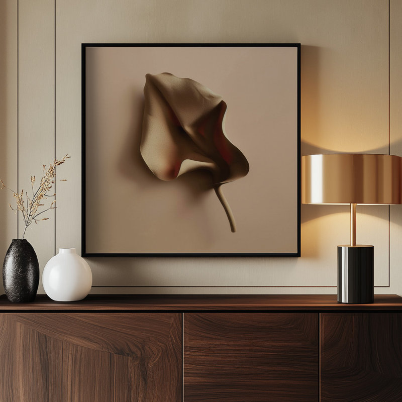 «Meta Flora nAo1» par Alma - art encadré botanique doré et beige avec forme organique | 20 po x 20 po | Cadre noir, Noir