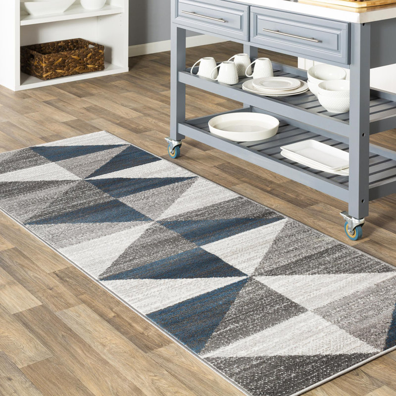 Lambdin Geometric Indoor Rug, Runner 2'7" x 7'3"