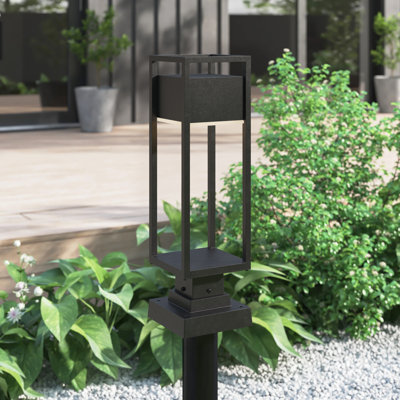 Esquibel Pier Mount Light