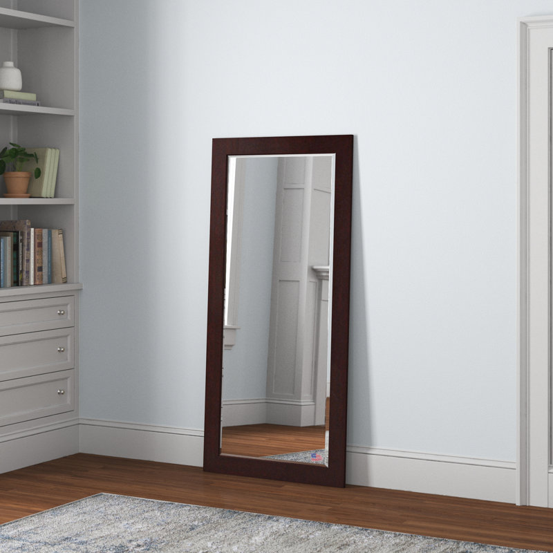 Miroir décoratif traditionnel biseauté, H 65,5 po x l 32 po