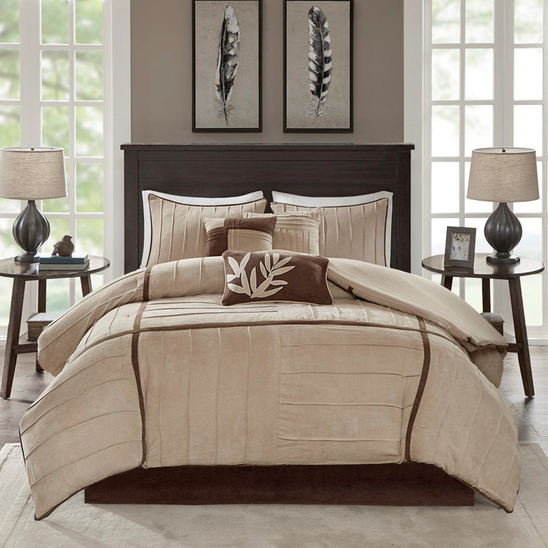 Édredon en faux suède pour très grand lit 7 pièces - Coussin 7 pièces Grandiose, Brun, King + 6 Additional Pieces