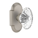 Cottage Plate with Oval Fluted Crystal Door Knob