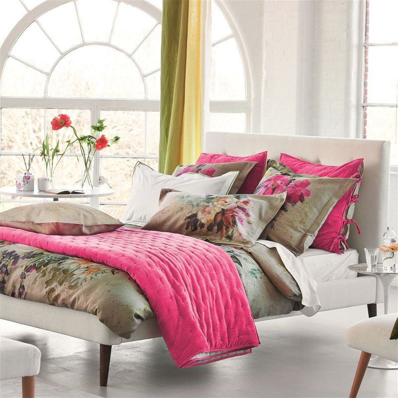 Aubriet Fuchsia Sham, Queen