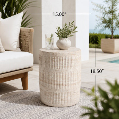 Table d'appoint légère en béton avec finition travertin, design cylindrique pour intérieur/extérieur