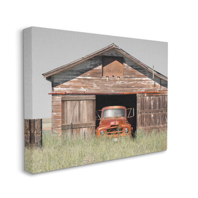 «Vintage Pickup Truck Weathered Country Barn Farmland» par Danita Delimont - peinture sur toile