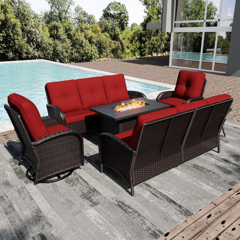 Ensemble de table de foyer d'extérieur en osier pour 8 personnes avec canapés, chaises, table d'appoint et coussin rouge PE