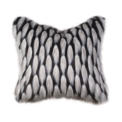 Inès Trhow Pillow Cover & Insert