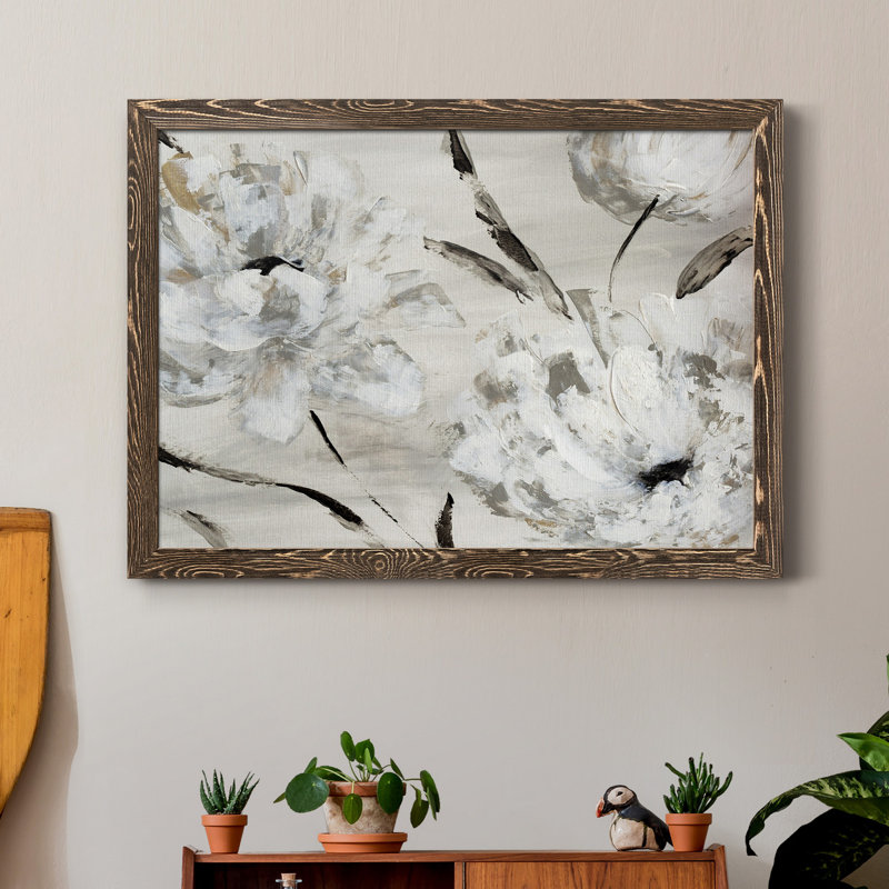 Misty Morning Blooms - Reproduction d'art sur papier encadrée, H 31,5 po x l 23,5 po x P 1,5 po, Noyer