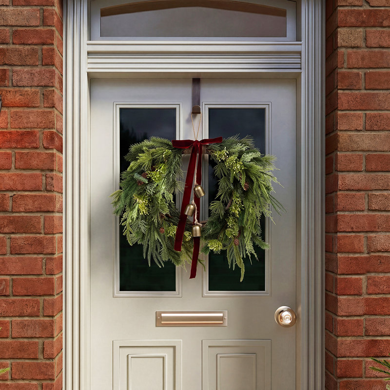 Plastic 55 cm Artificial Wreath
