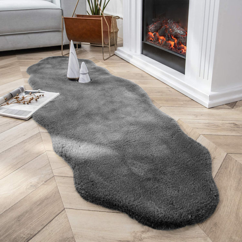 Hadji Faux Fur Washable Indoor Rug, Novelty 2' x 6'