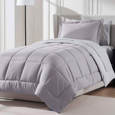 Ensemble d'édredon réversible Bed-in-a-Bag avec draps et oreillers en duvet synthétique