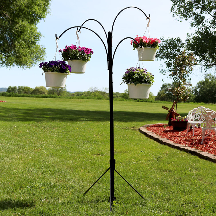 https://assets.wfcdn.com/im/64565007/resize-h755-w755%5Ecompr-r85/2068/206821874/Hoover+Metal+Weather+Resistant+Plant+Stand.jpg
