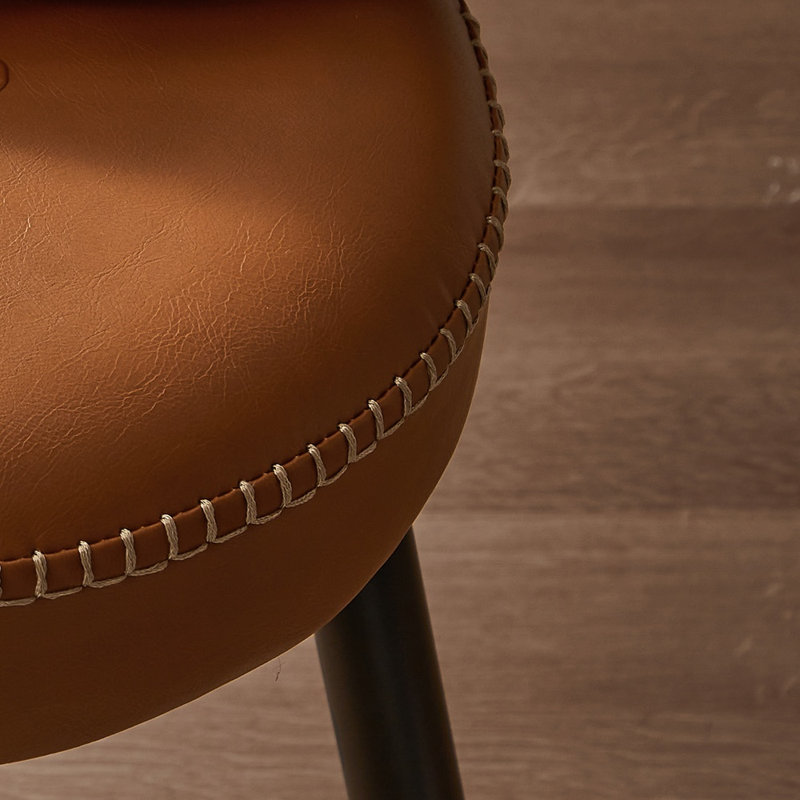 Tabouret Parmley, Similicuir brun caramel / cadre noir, Tabouret de comptoir (siège d'une hauteur de 24,8