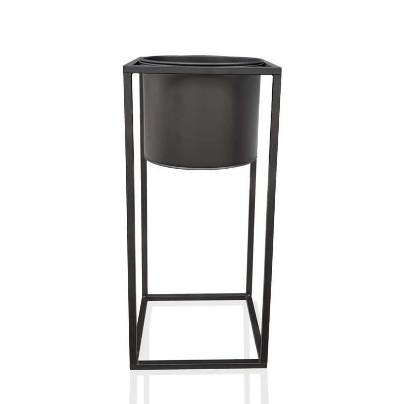 Pot à fleurs en métal Dostalikova, H 28 po x l 14 po x P 14 po