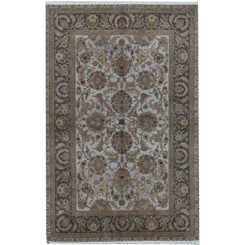 Tapis vert olive et ivoire noué à la main de haute qualité