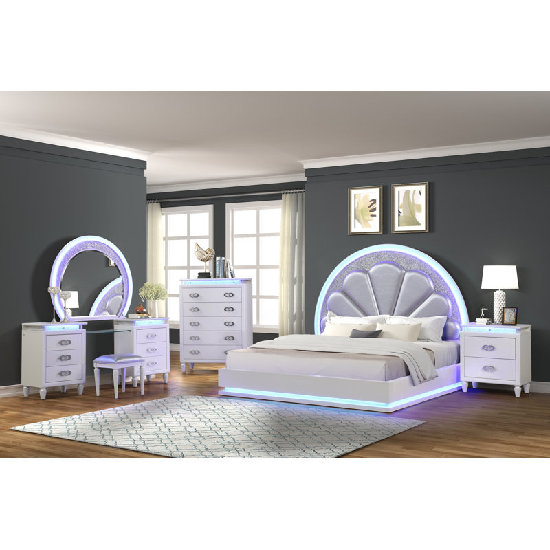 Jorah Upholstered Platform Bed, Queen