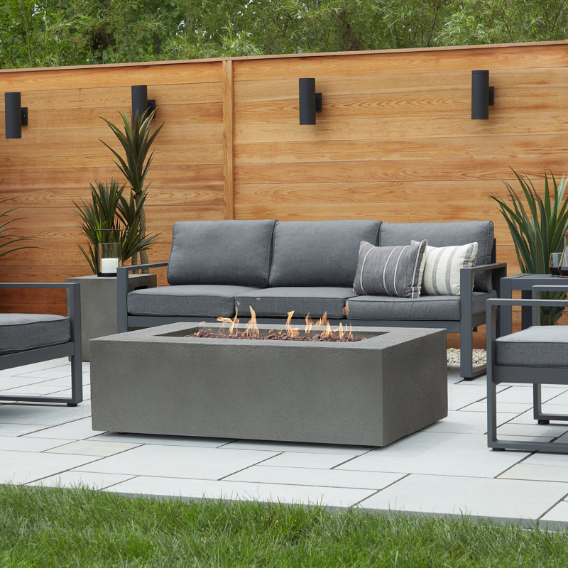 Table foyer en béton avec couvercle BALTIC, Gris glacé, Propane, H 15,75 po x l 50,5 po x P 32,5 po