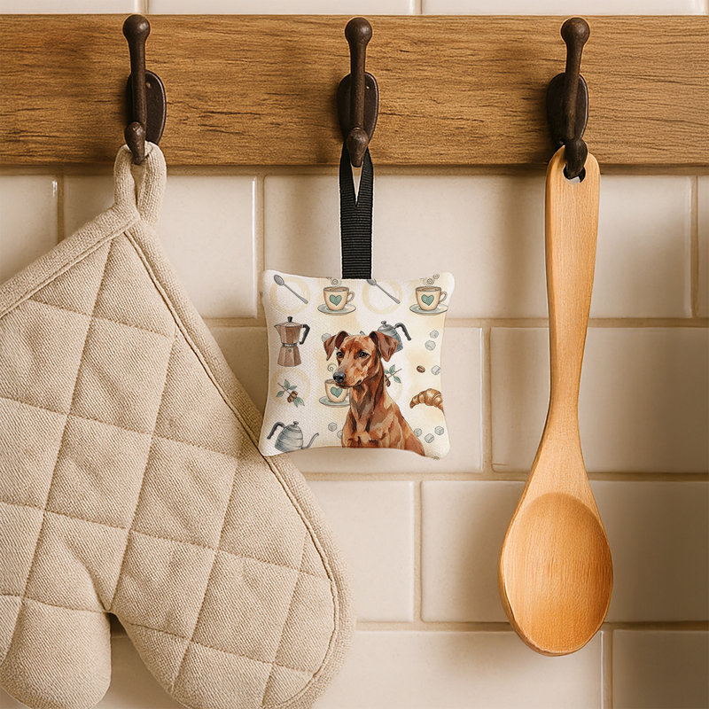 Ornement suspendu en tissu rouge carré de café allemand Pinscher 3,5 x 3,5, German Pinscher Red