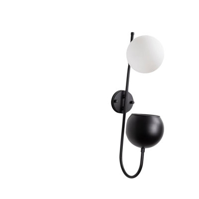 Rajtcho Armed Sconce