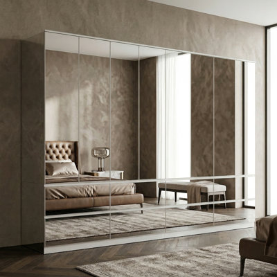 Grande armoire de 126 po avec 8 portes miroir