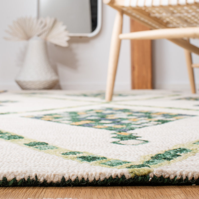Hand Tufted Wool Southwestern Rug, Rectangle 5' x 8'