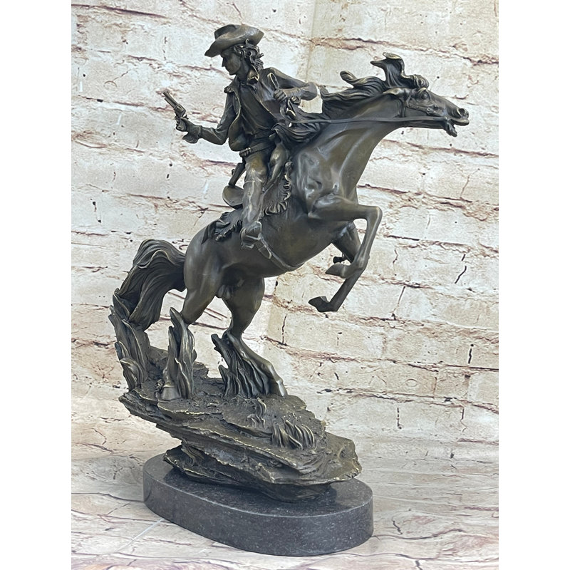 Figurines et sculptures