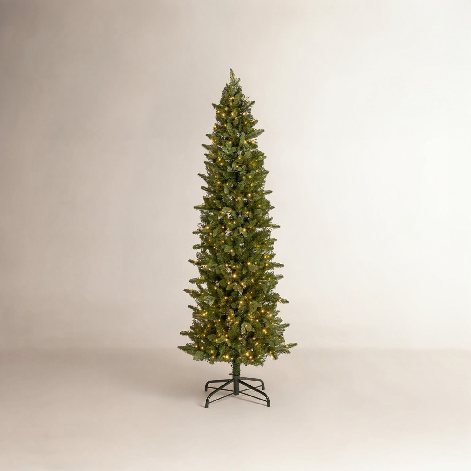 Natural Cut Narrow Saginaw Spruce 7.5ft with Power Pole