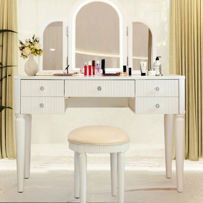 Bedroom Makeup Vanity With 3 Drawers And Diverse Led Modes Featuring Adjustable Lights Style