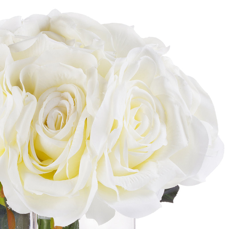 Agencement de fleurs en soie roses à vase