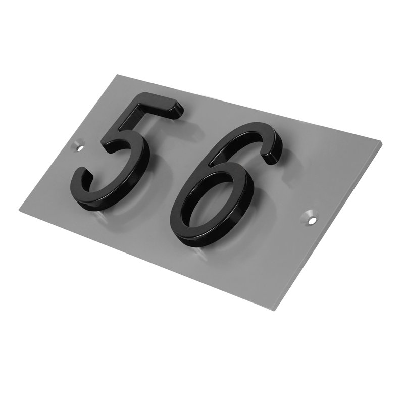 Plaque d'adresse horizontale flottante en aluminium Royal Shade - numéros de maison personnalisés à 2 chiffres pour des espaces intérieurs et extérieurs élégants