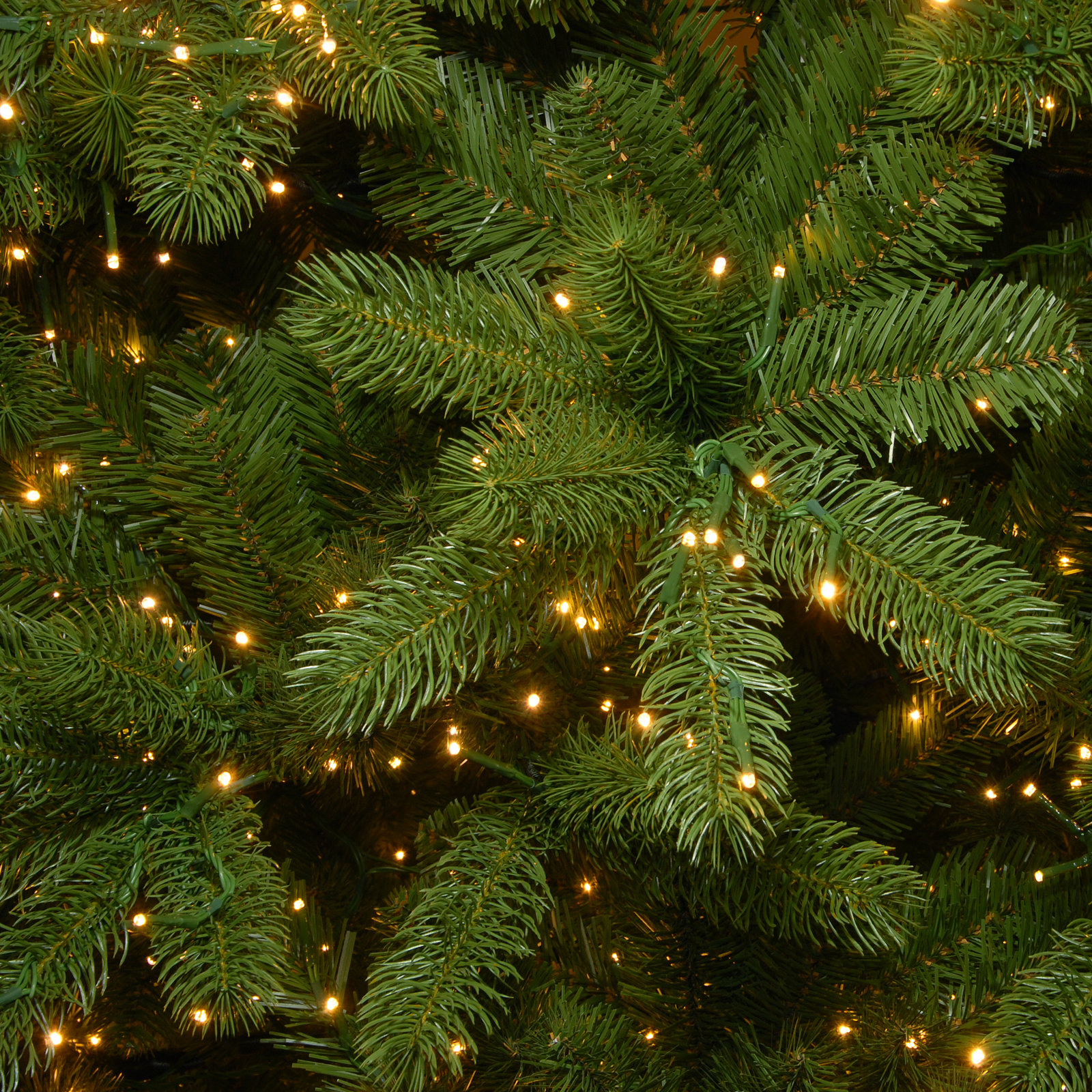7.5' Pre-Lit Fir Tree