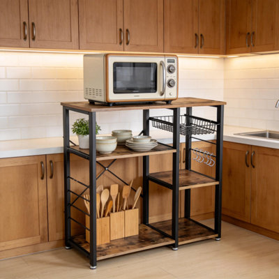 Étagère de boulanger de cuisine avec tablettes de rangement, support à micro-ondes en bois rustique avec panier grillagé et crochets de suspension, station de bar à cadre en métal pour la cuisine et la salle à manger