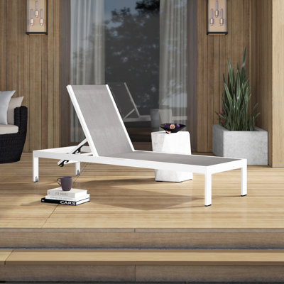 Chaise longue simple inclinable 76 po Aynura