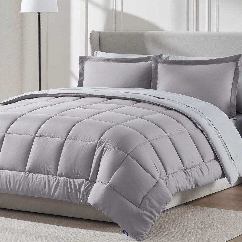 Ensemble d'édredon réversible avec draps Bed-in-a-bag, Gris lavande, Édredon double et 5 pièces supplémentaires