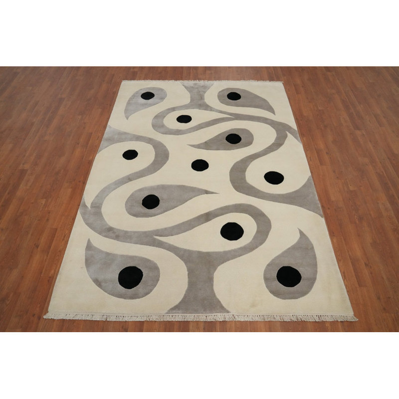 Tapis contemporain népalais 6 x 8 avec des motifs élégants à pois noirs