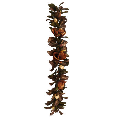 MAGNOLIA GARLAND