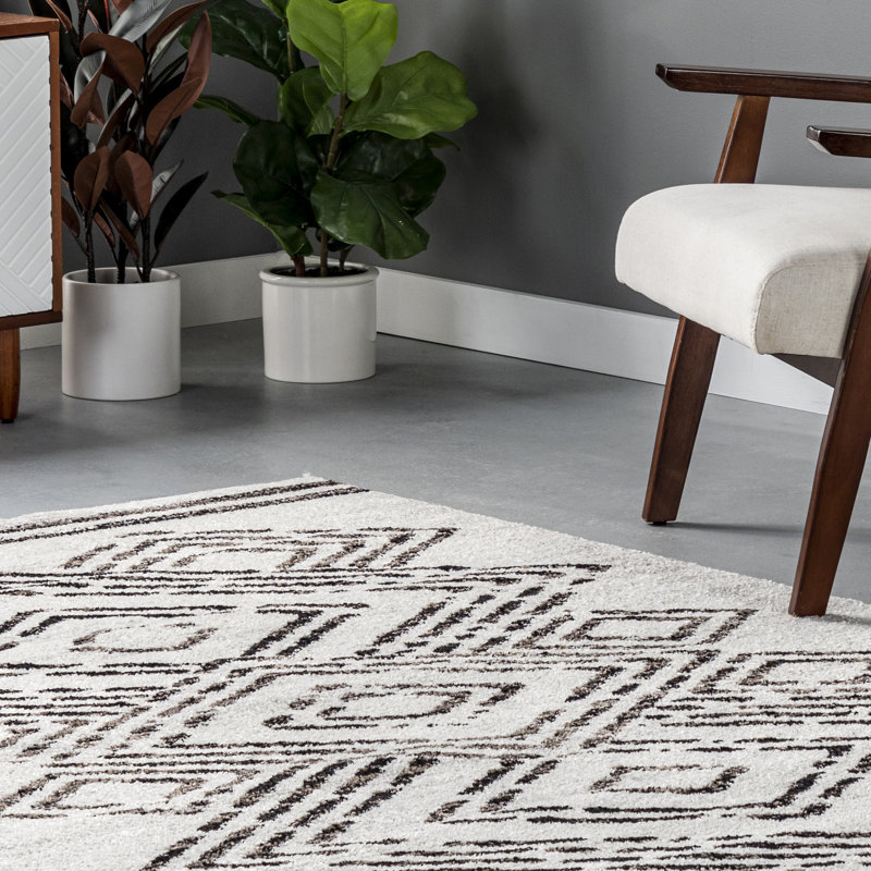Tapis tribal pour salle à manger Bartett, Rectangle 5 pi 3 po x 7 pi 7 po