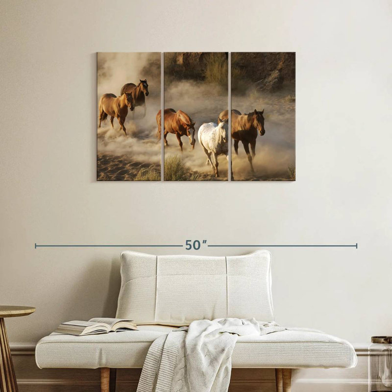 Brampt au galop, chevaux sauvages, H 24 po x l 38 po