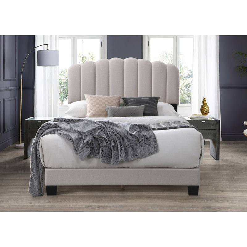 Upholstered Bed, Kingsize (5')