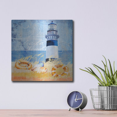 Breakwater Bay «Trade Winds Lighthouse» par Art Licensing Studio, art mural en métal