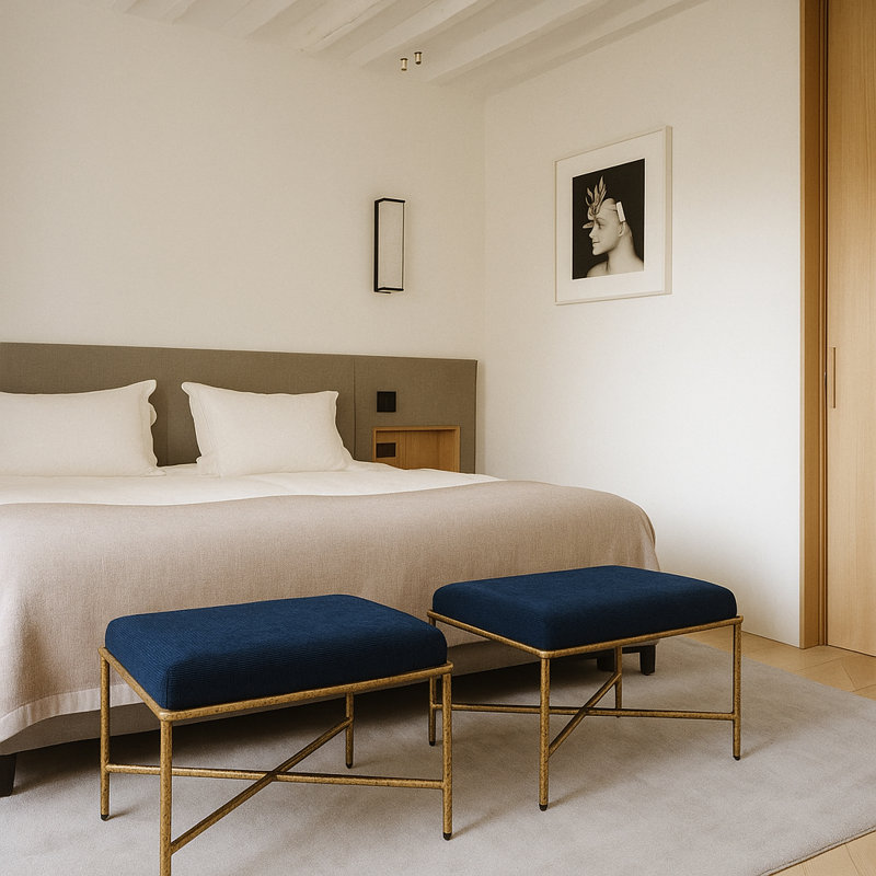 Banc en tissu Iyania Chenille, Tissu chenille bleu marine, Doré
