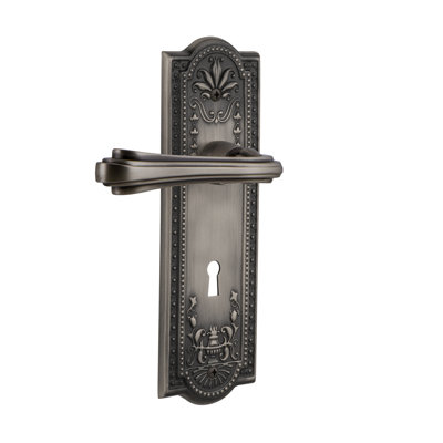 Assiette Meadows Passage (couloir et garde-robe) avec trou de serrure décoratif et levier fleur