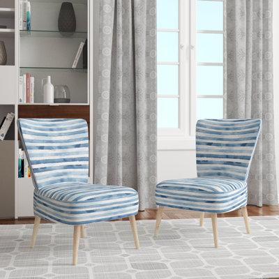 Chaise rembourrée rayée bleu et blanc