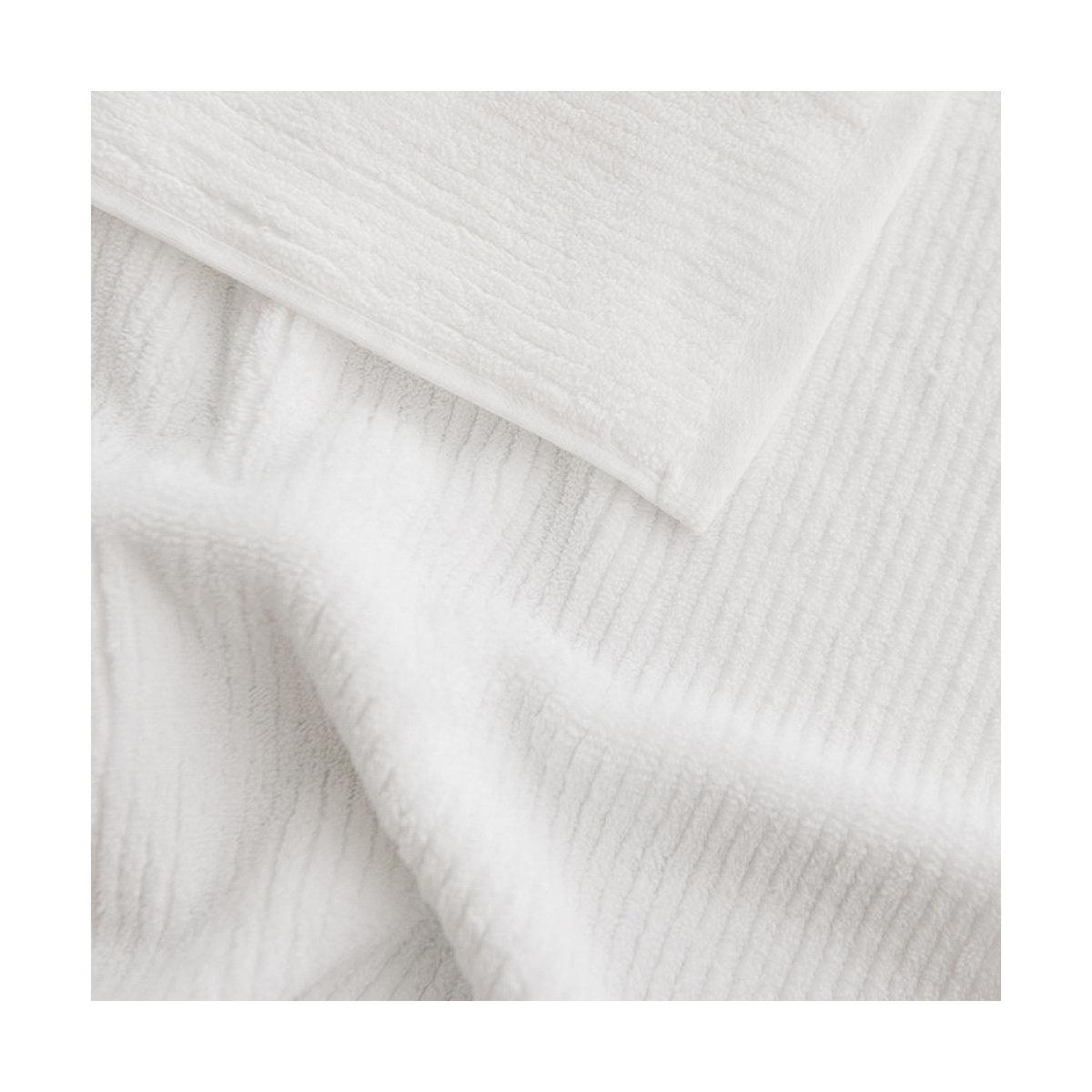 Cozy Earth Bath Towels - Thumbnail 2